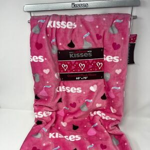 Hershey kisses valentines plush throw